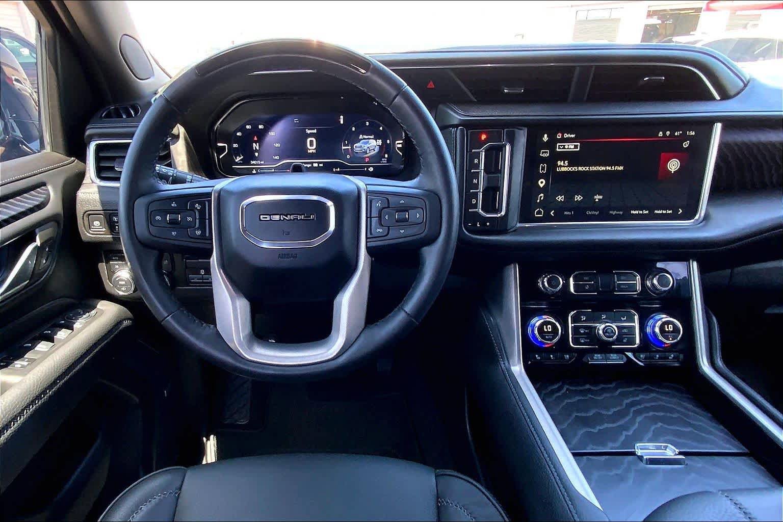Used 2024 GMC Yukon XL Denali w/ Denali Reserve Package AWD/4WD image 6