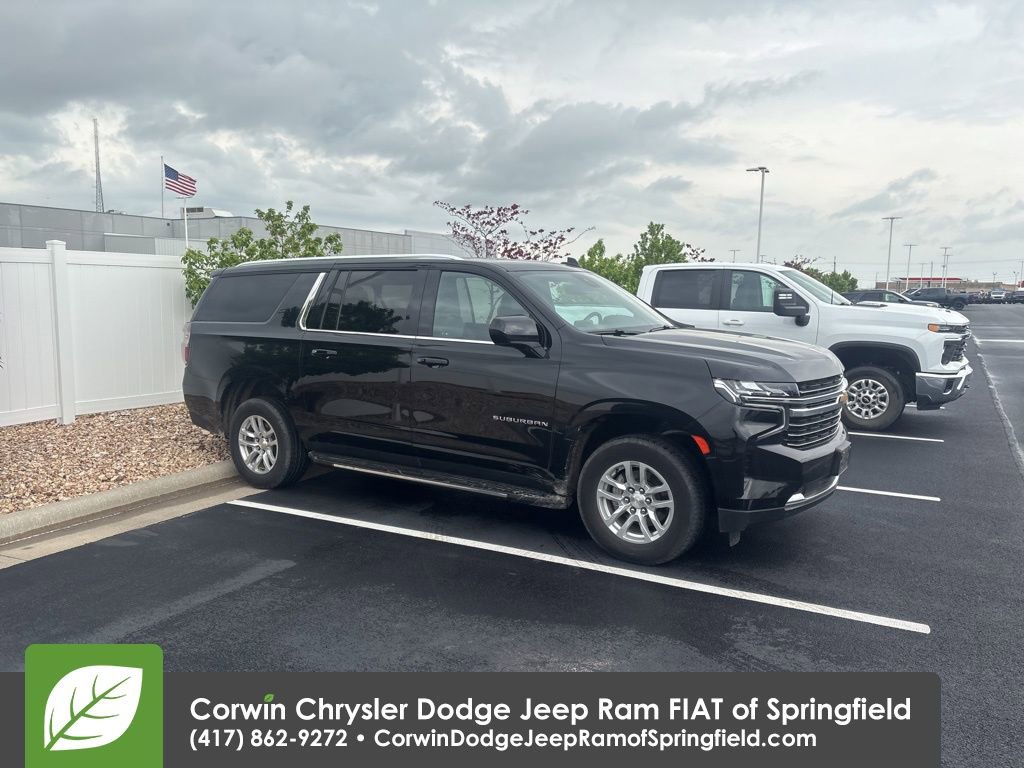 Used 2024 Chevrolet Suburban LT image 5