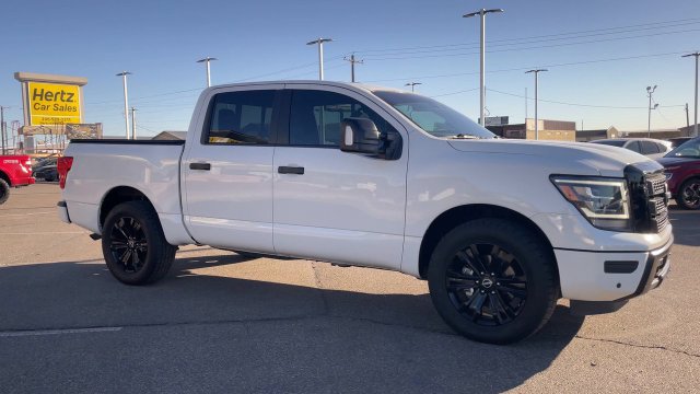 Used 2023 Nissan Titan SV w/ SV Convenience Package AWD/4WD image 3