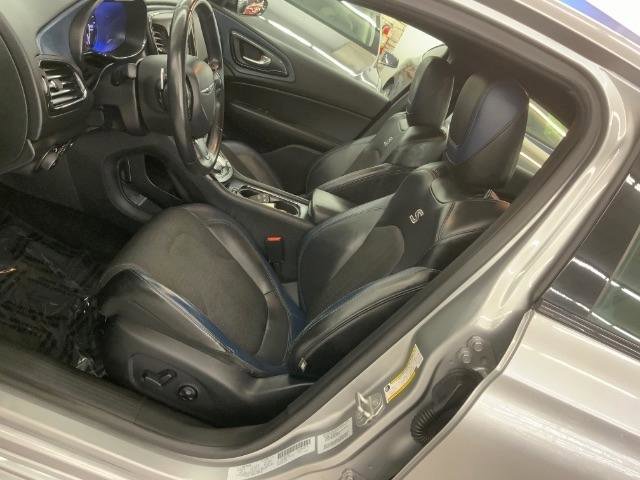 Used 2016 Chrysler 200 S image 11