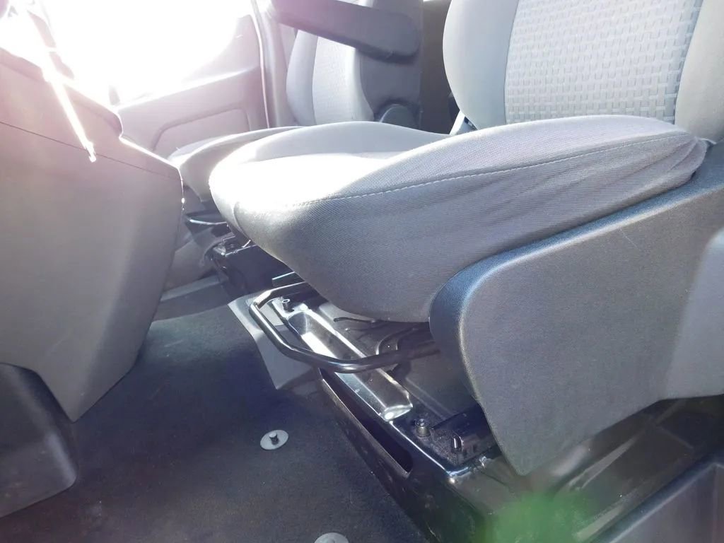 Used 2023 Ford Transit 350 XLT image 14