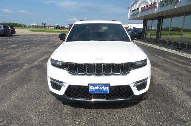 New 2025 Jeep Grand Cherokee Limited w/ Trailer Tow Package image 5