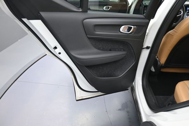 Used 2020 Volvo XC40 T4 Inscription w/ Protection Package Premier FWD image 71