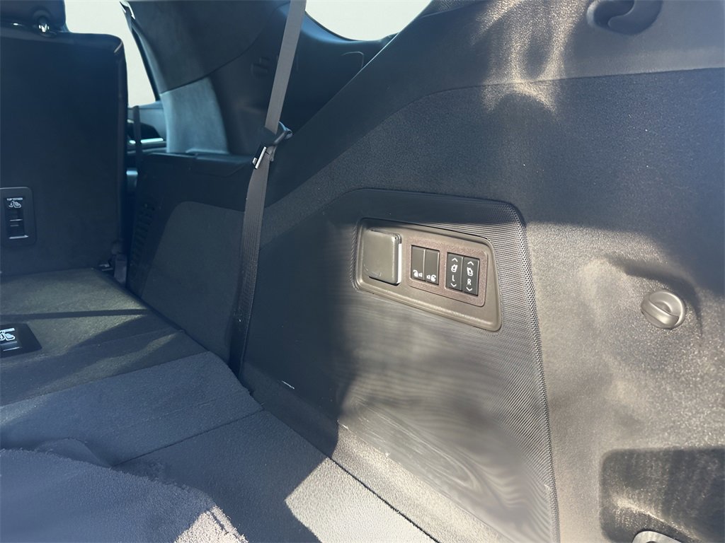 Used 2023 Cadillac Escalade Sport Platinum image 69