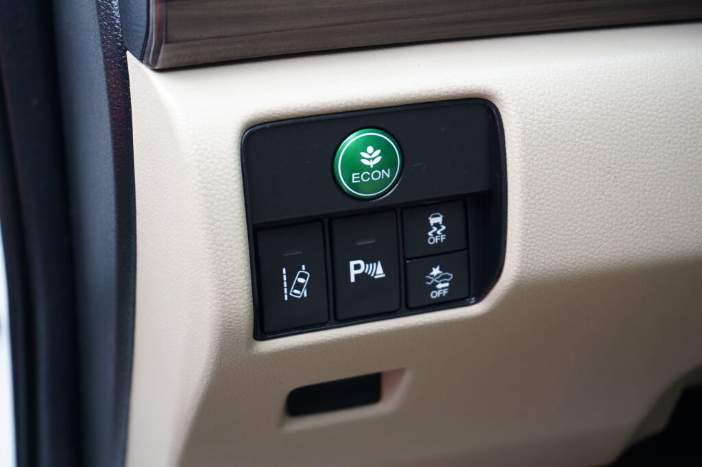 Used 2017 Honda Accord Touring image 12