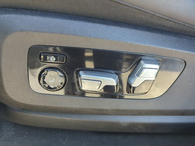 Used 2020 BMW X7 xDrive40i w/ Cold Weather Package AWD/4WD image 10