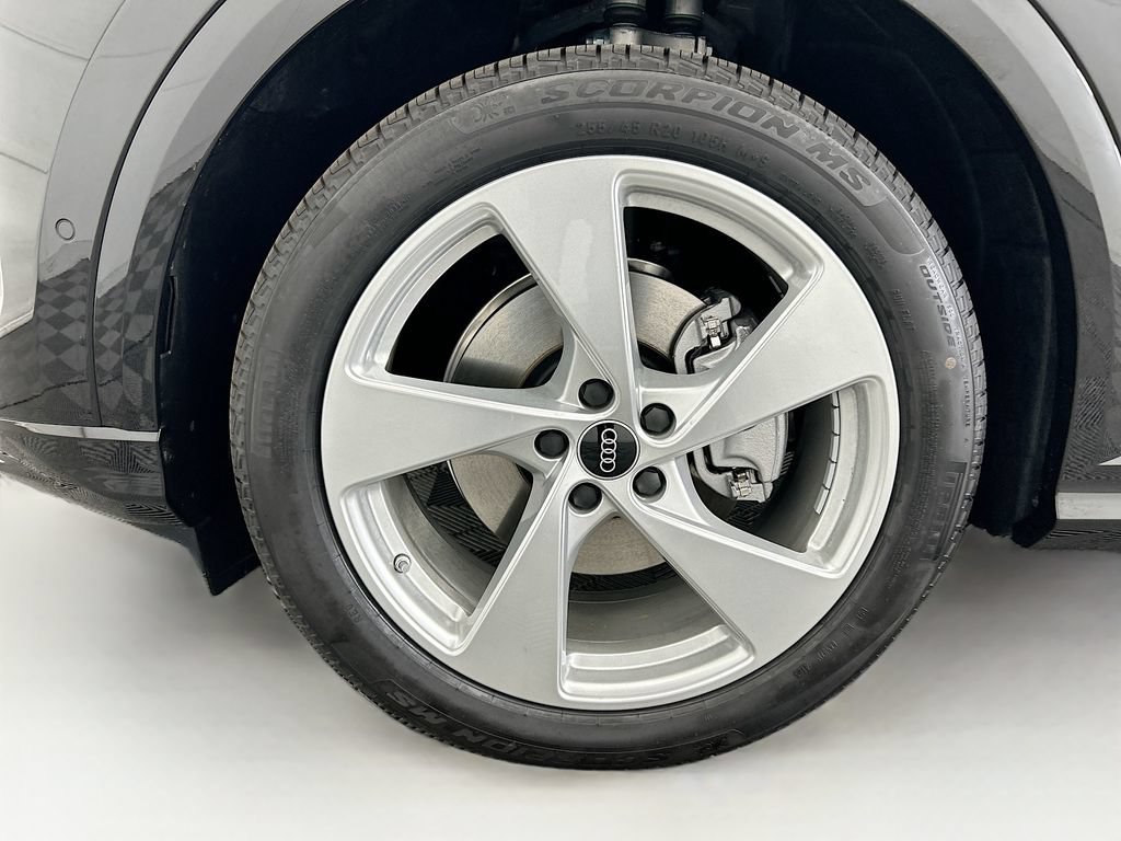 Used 2025 Audi Q5 Prestige AWD/4WD image 29