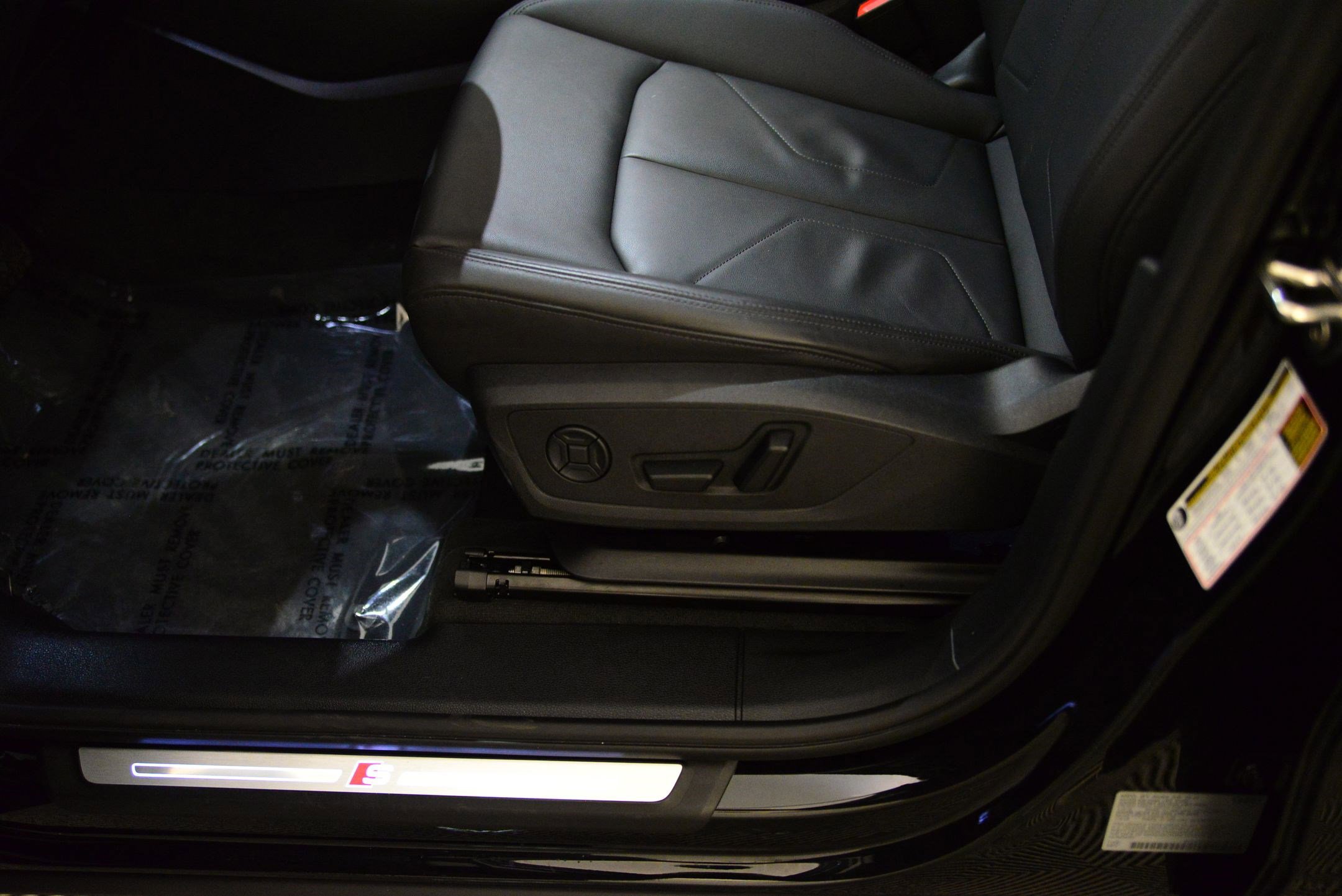 Certified 2025 Audi Q3 2.0T Premium w/ Convenience Package image 26