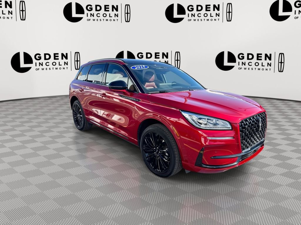 Used 2025 Lincoln Corsair Reserve w/ Equipment Group 202A image 2