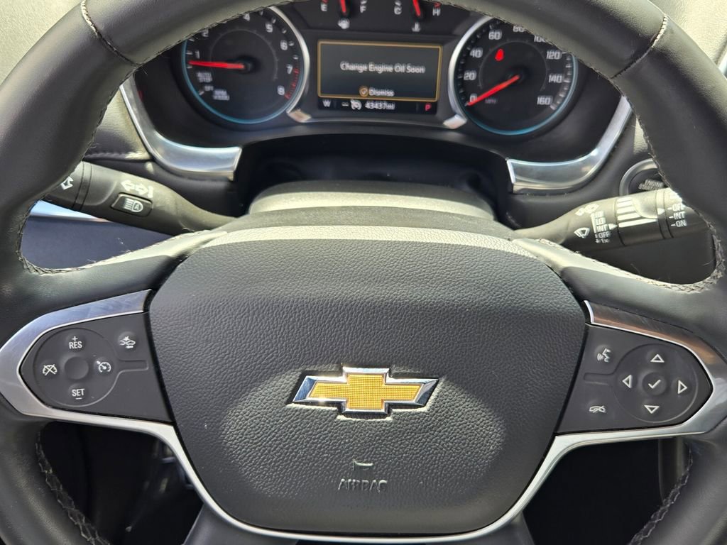 Used 2023 Chevrolet Traverse LT FWD image 25
