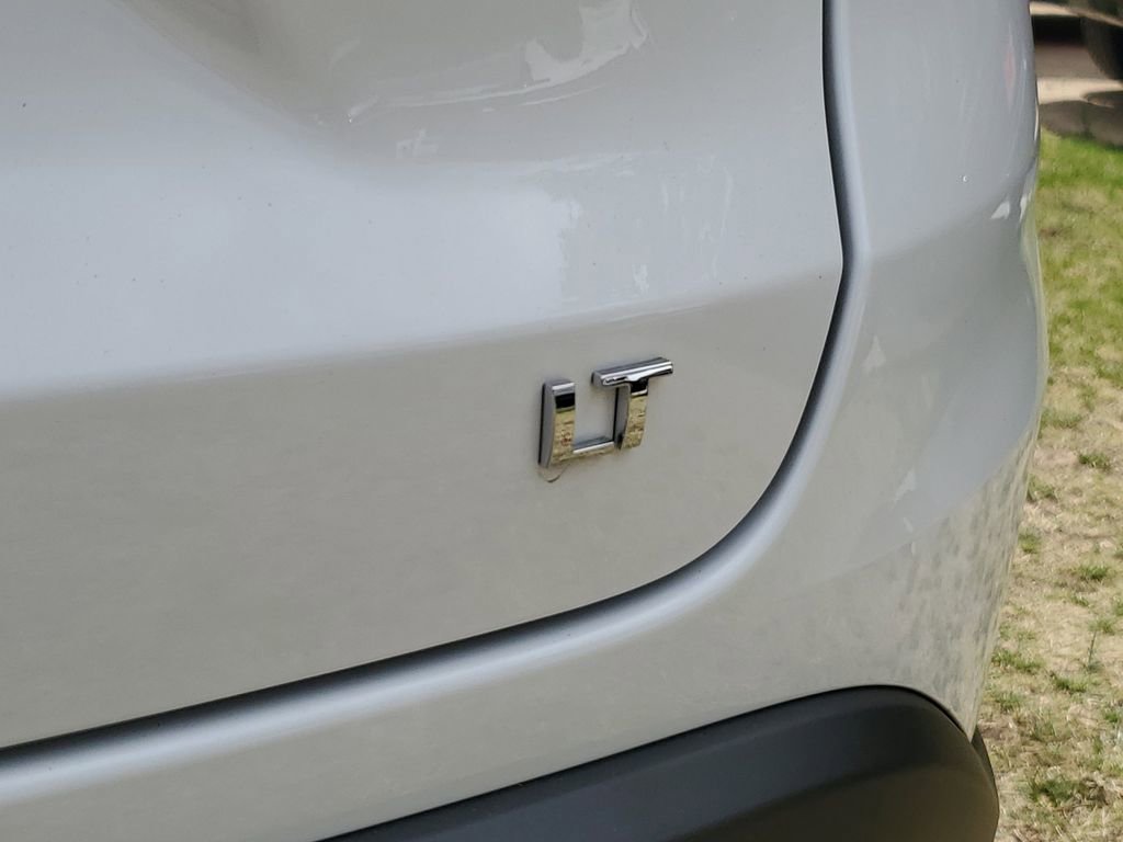 Used 2026 Chevrolet Trax LT image 9