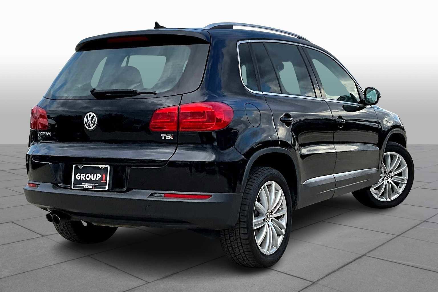 Used 2016 Volkswagen Tiguan SE image 12