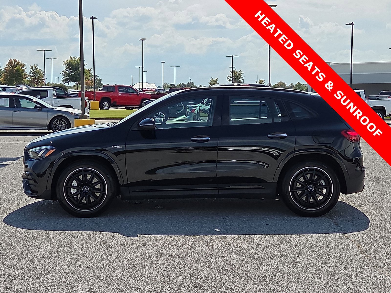 Used 2025 Mercedes-Benz GLA 35 AMG 4MATIC image 3
