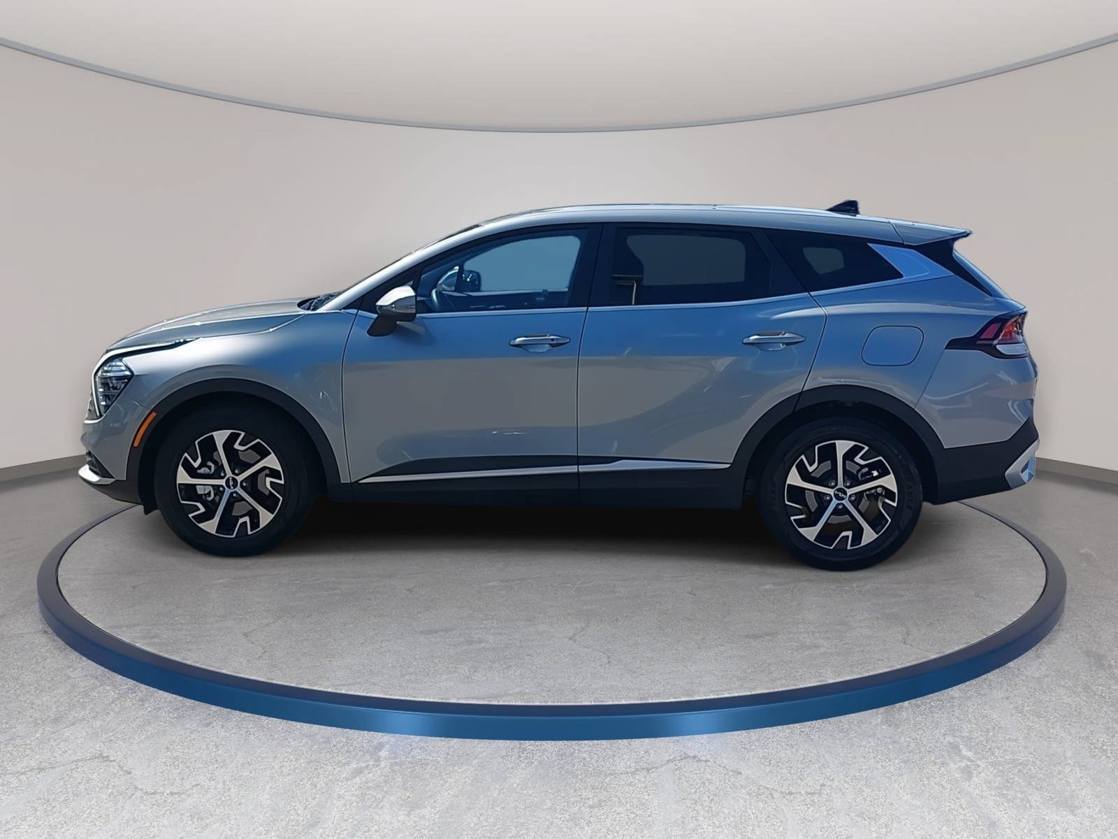 Used 2024 Kia Sportage EX FWD image 8