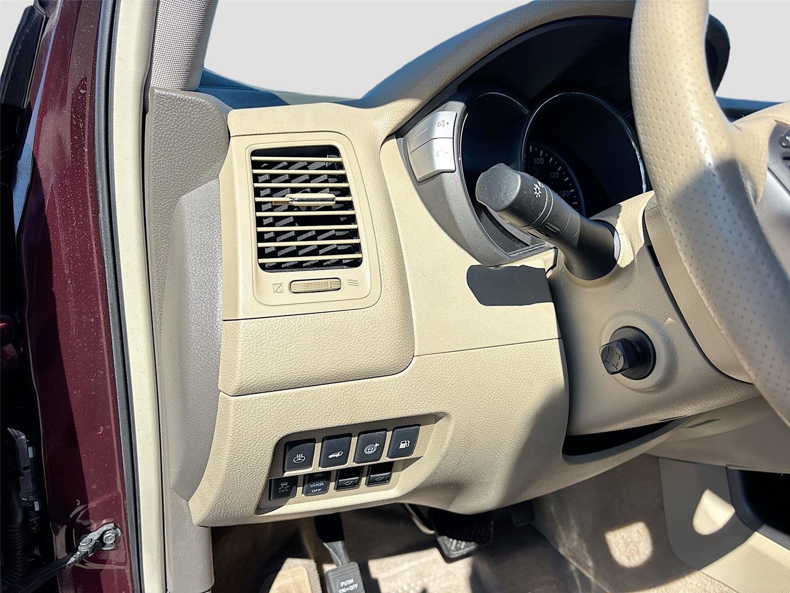 Used 2014 Nissan Murano LE w/ Platinum Edition Package image 11