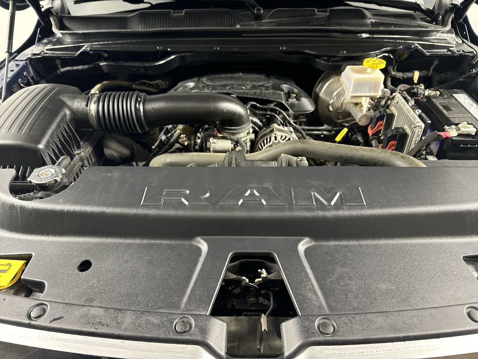 Used 2020 RAM 1500 Laramie image 26