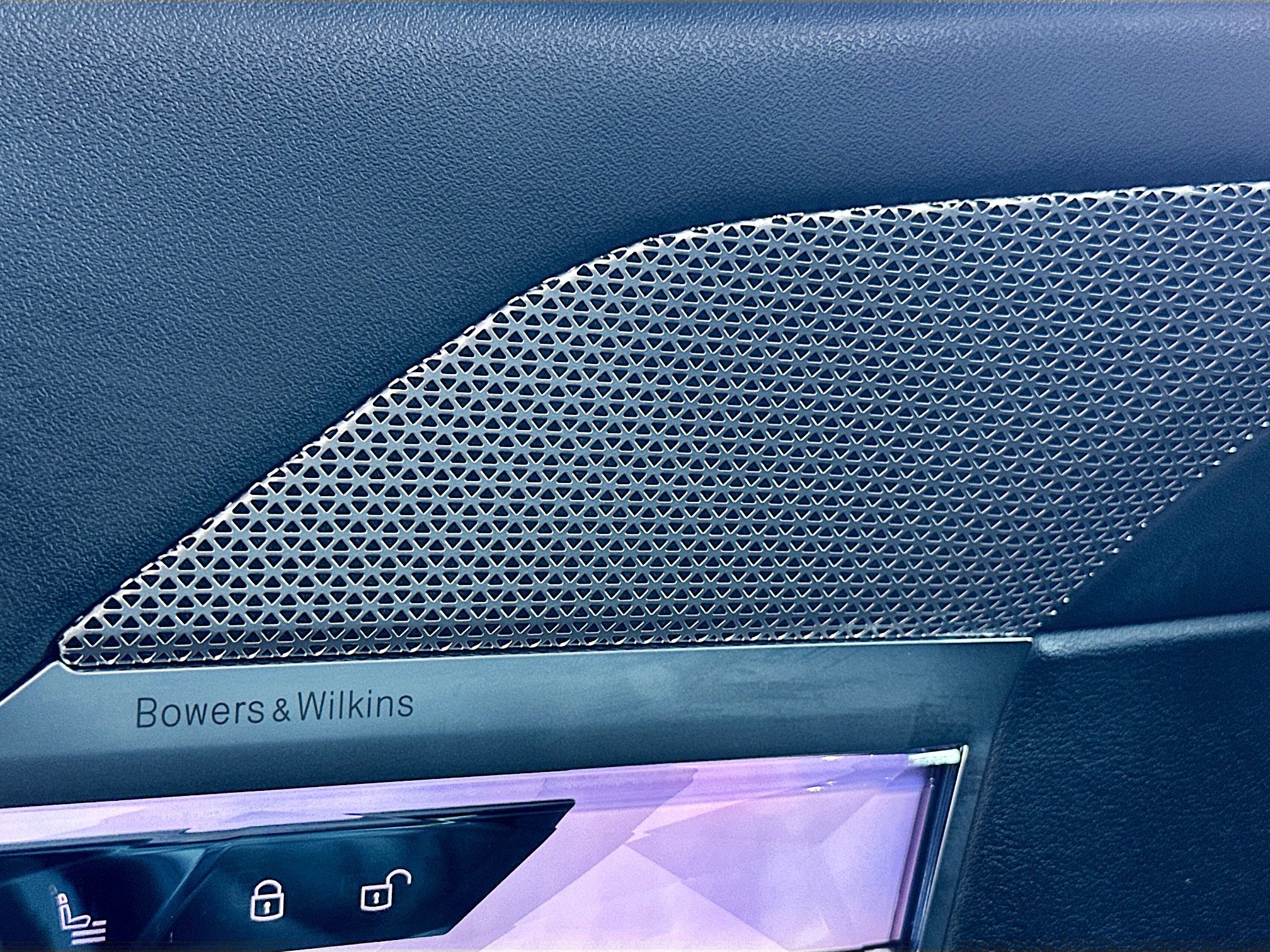 Certified 2024 BMW 740i image 19