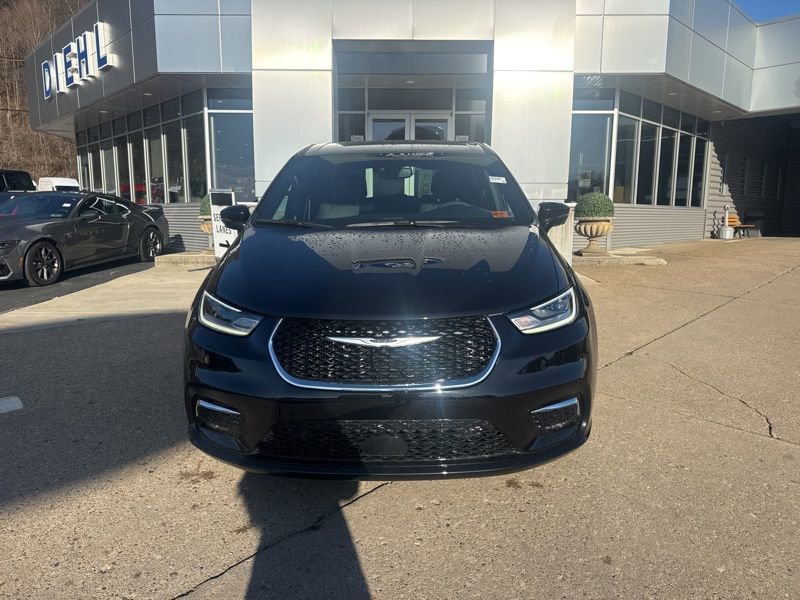 Used 2026 Chrysler Pacifica Select video 2