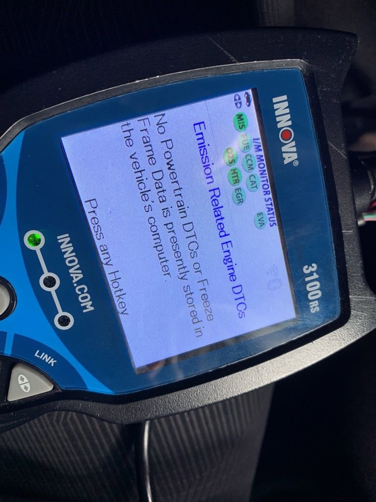 Used 2016 Nissan Rogue SV w/ SV Premium Package image 17