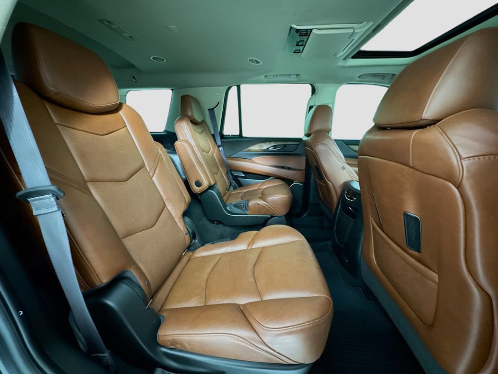Used 2016 Cadillac Escalade Premium AWD/4WD image 30
