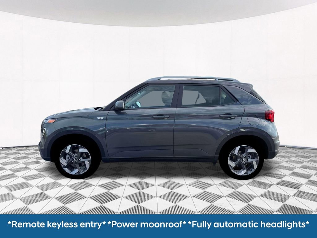New 2026 Hyundai Venue SEL FWD image 4