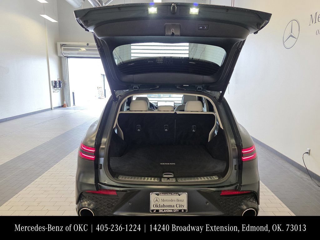 Used 2023 Genesis GV70 3.5T Sport w/ Sport Advanced Package AWD/4WD image 7