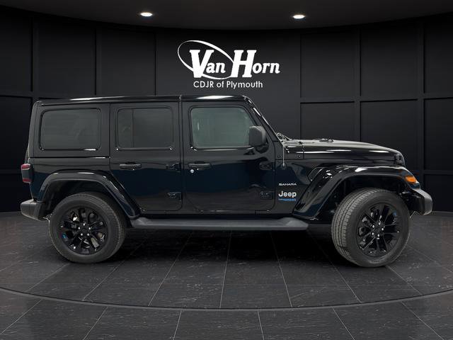 Used 2022 Jeep Wrangler Unlimited Sahara w/ Cold Weather Group AWD/4WD image 2