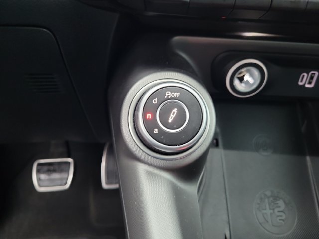 Used 2024 Alfa Romeo Tonale Veloce w/ Active Assist Package AWD/4WD image 36