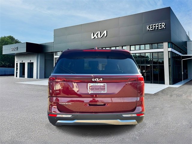 Certified 2023 Kia Carnival SX image 7