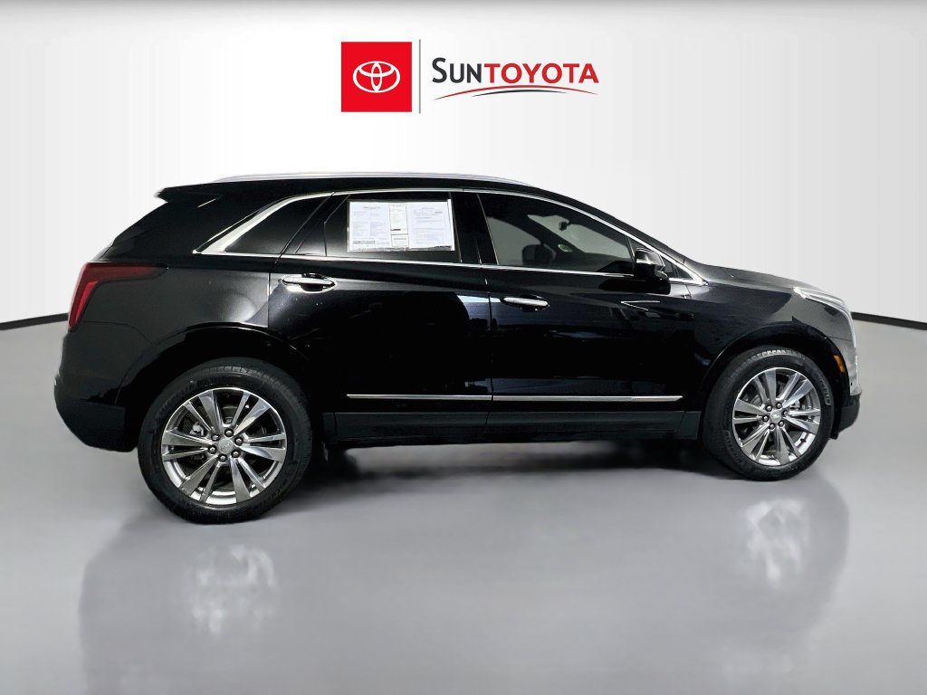 Used 2023 Cadillac XT5 Premium Luxury w/ Technology Package FWD image 2