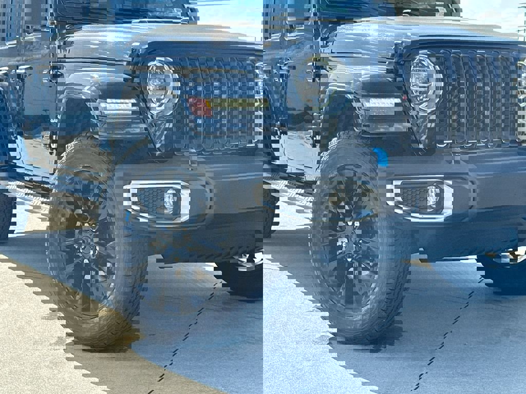 Used 2022 Jeep Wrangler Unlimited Sahara 4xe image 9