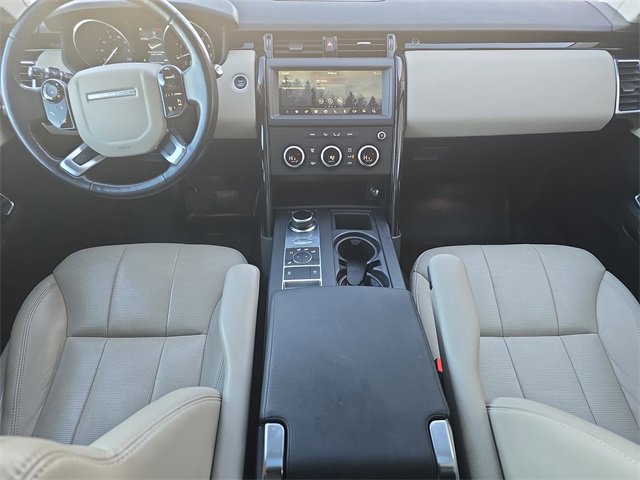 Used 2020 Land Rover Discovery SE image 10