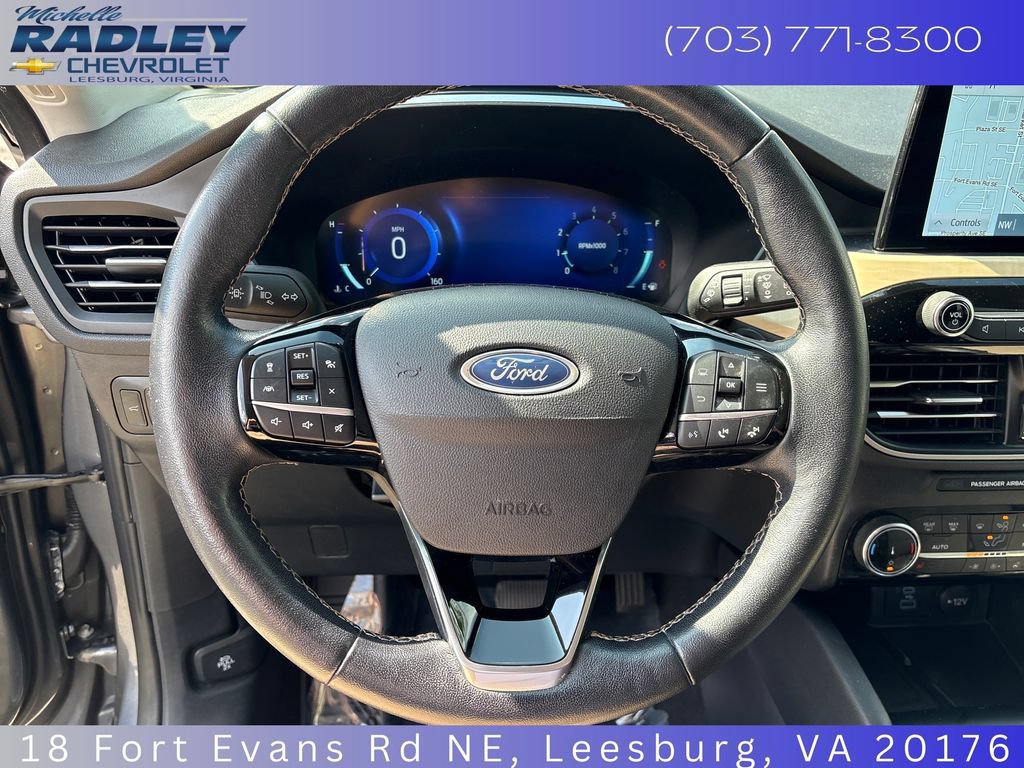 Used 2022 Ford Escape Titanium w/ Titanium Elite Package AWD/4WD image 15