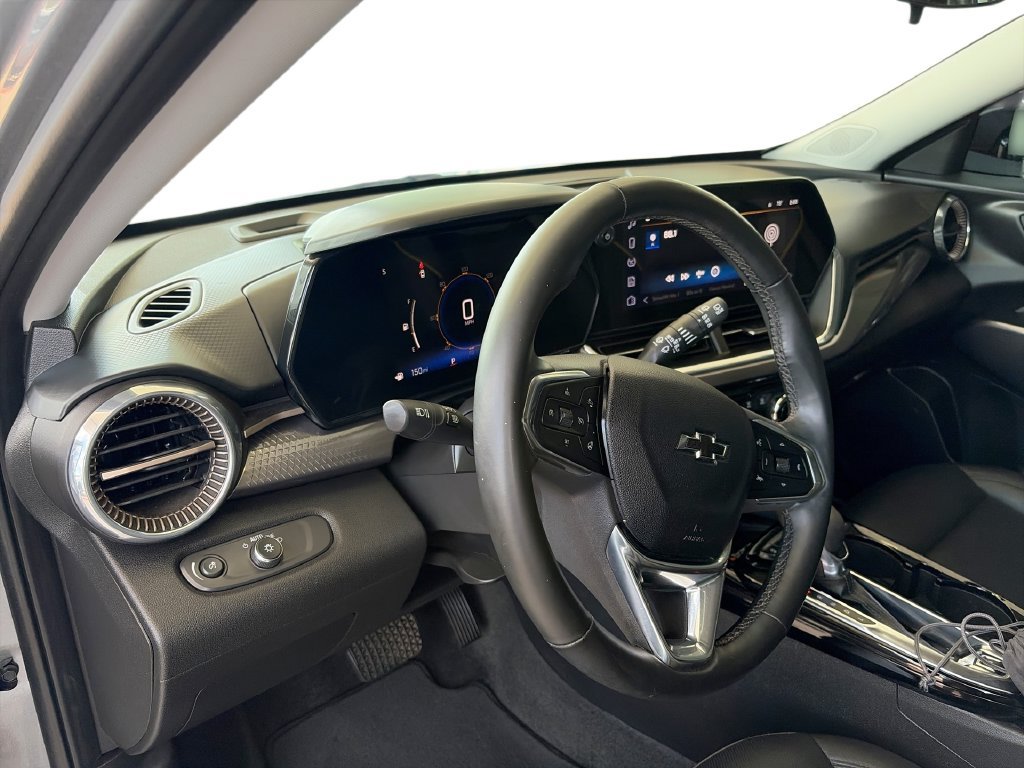 Certified 2025 Chevrolet Trax ACTIV w/ Sunroof Package FWD image 10