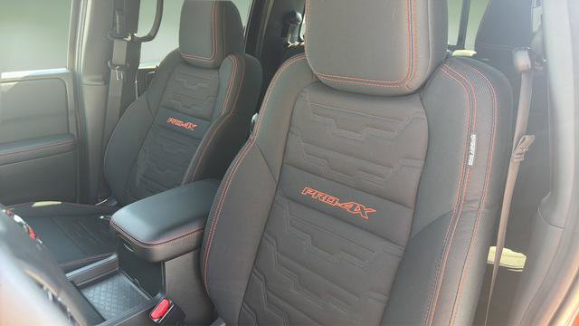 Used 2025 Nissan Frontier PRO-4X image 30