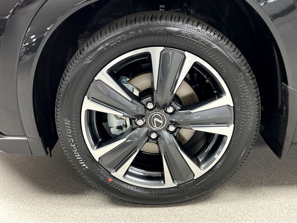 New 2026 Lexus UX 300h AWD image 37