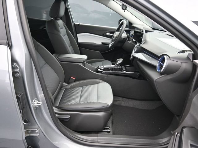 New 2026 Chevrolet Trax LT w/ Driver Confidence Package image 41