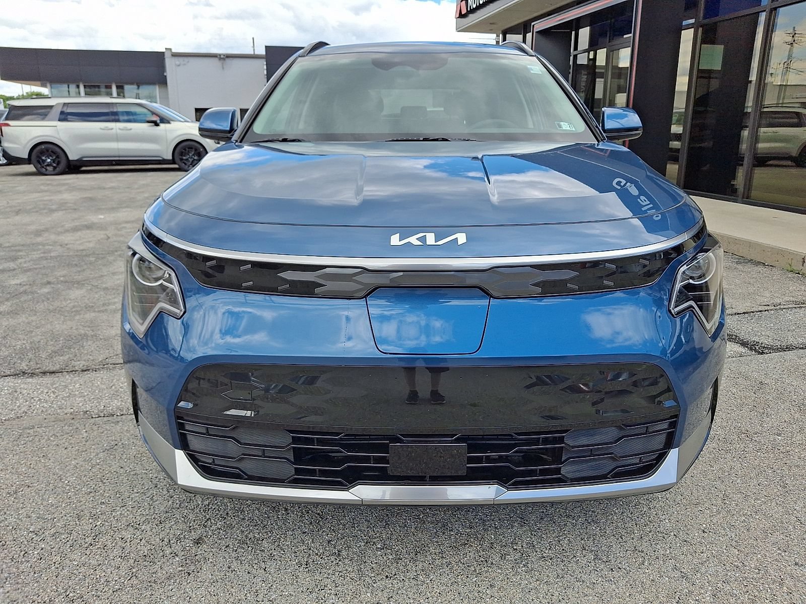 New 2026 Kia Niro Wind w/ Wind Preserve Package FWD image 3
