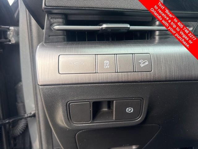 Used 2025 Hyundai Kona SEL image 16