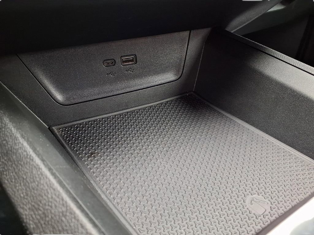 Used 2025 Chevrolet Equinox LT image 11