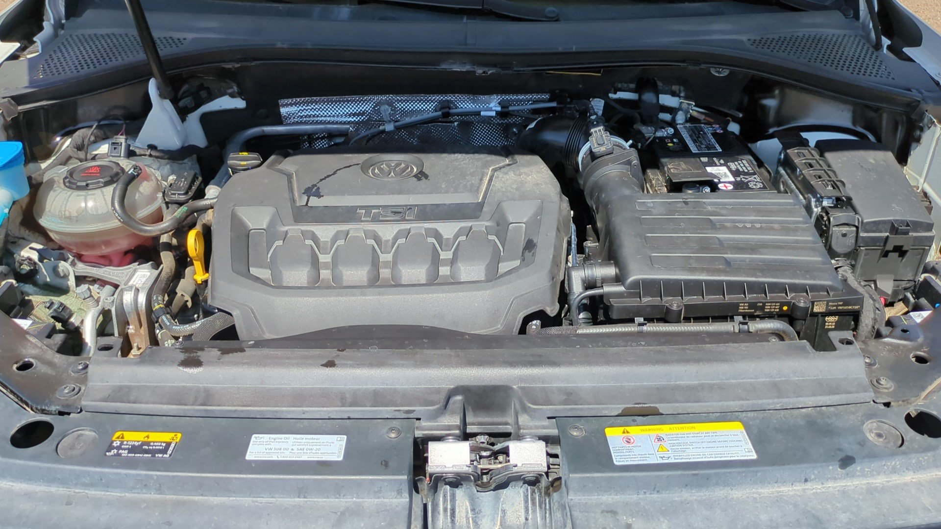 Used 2023 Volkswagen Tiguan SE R-Line AWD/4WD image 32