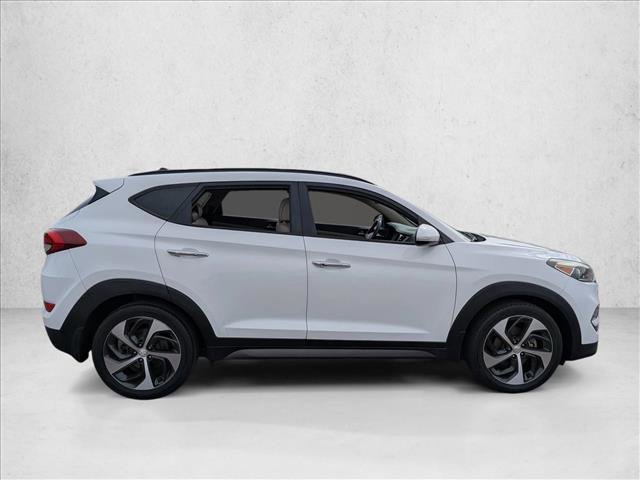 Used 2016 Hyundai Tucson Limited w/ Option Group 03 FWD image 4