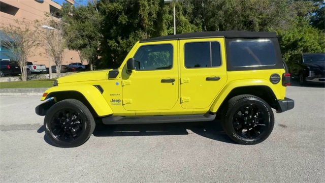 Used 2022 Jeep Wrangler Unlimited Sahara w/ Safety Group image 16