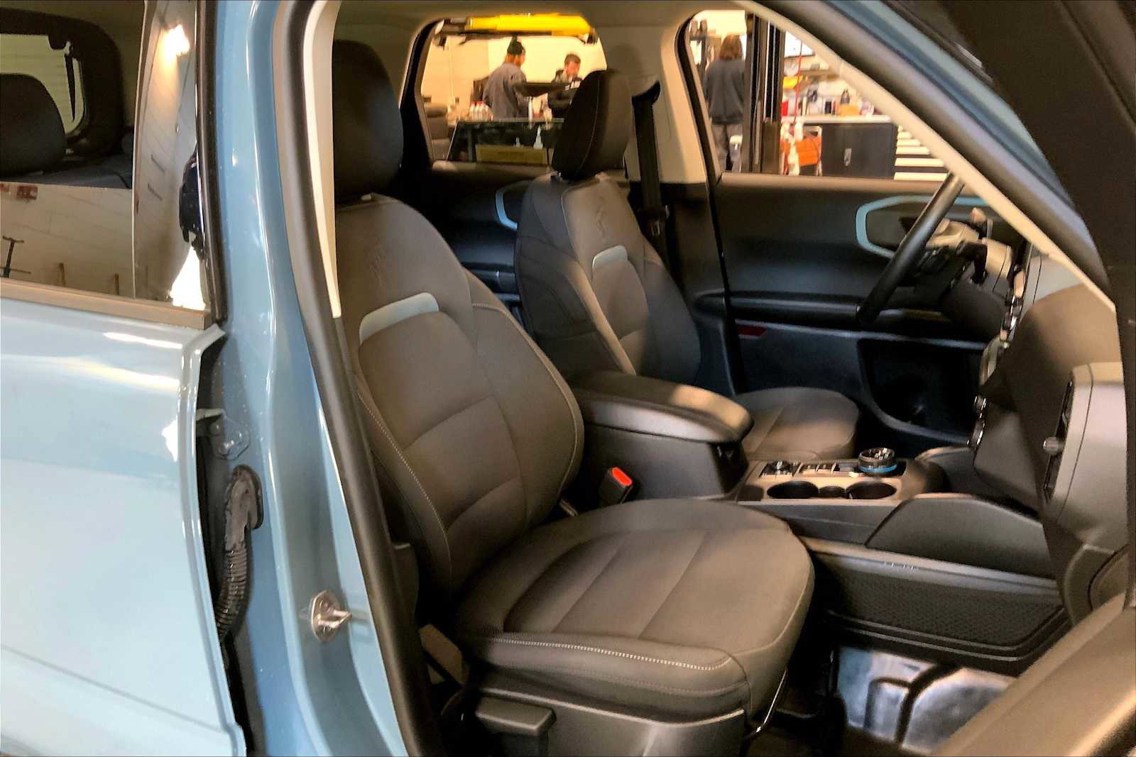 Used 2023 Ford Bronco Sport Badlands image 5