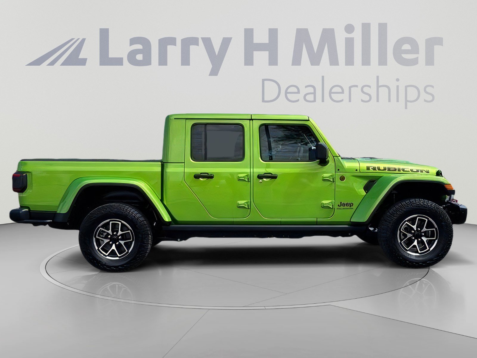 Used 2025 Jeep Gladiator Rubicon w/ Steel Bumper Group AWD/4WD image 7