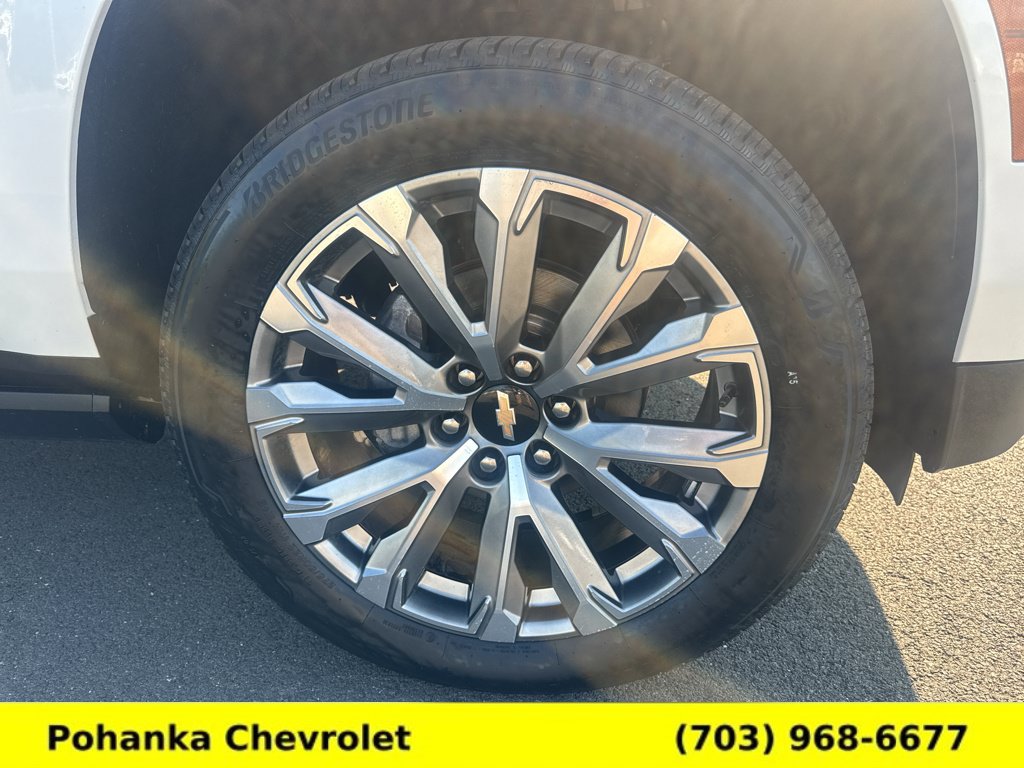 Used 2025 Chevrolet Suburban High Country AWD/4WD image 41