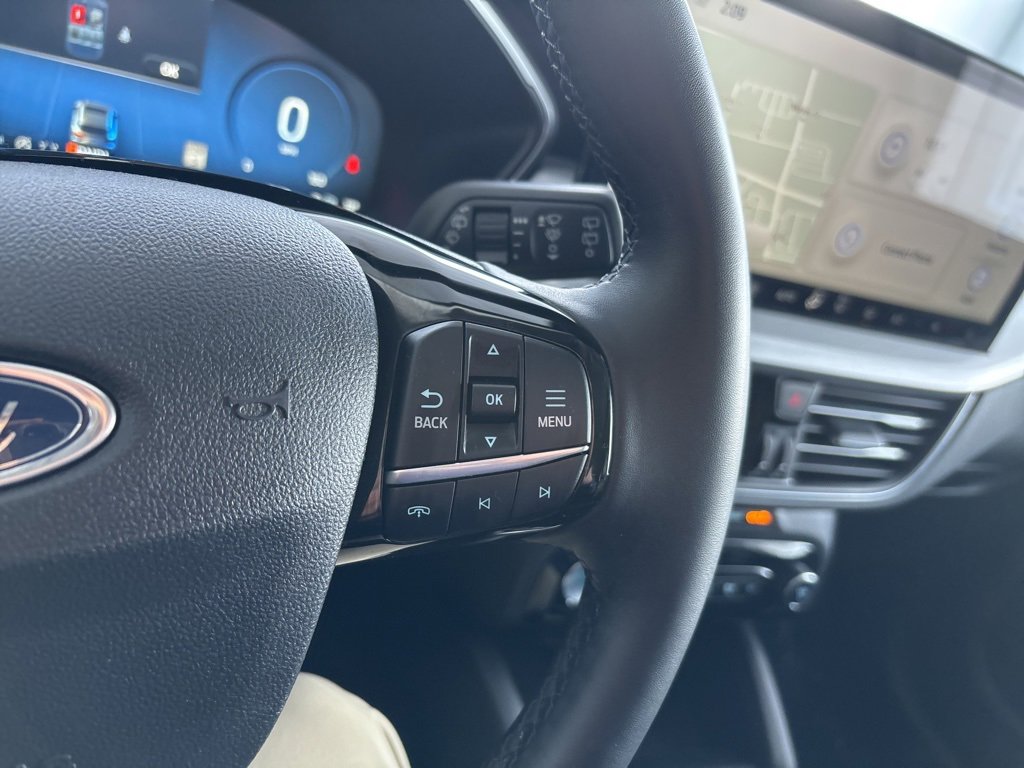 Used 2024 Ford Escape Platinum image 21