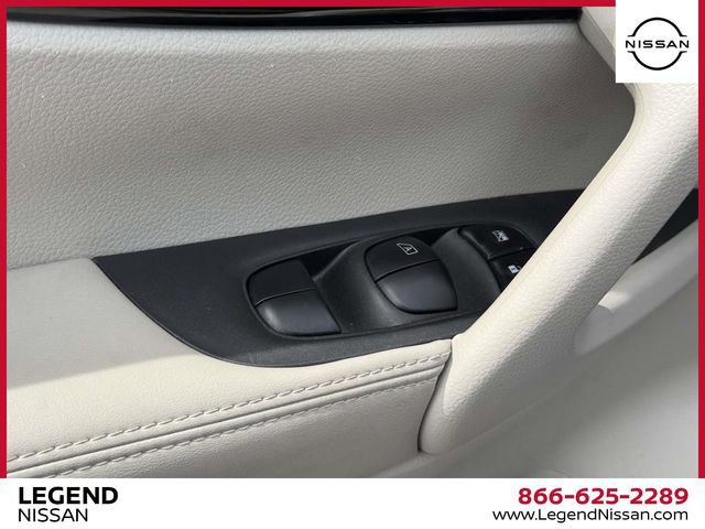 Used 2022 Nissan Rogue Sport SL AWD/4WD image 14