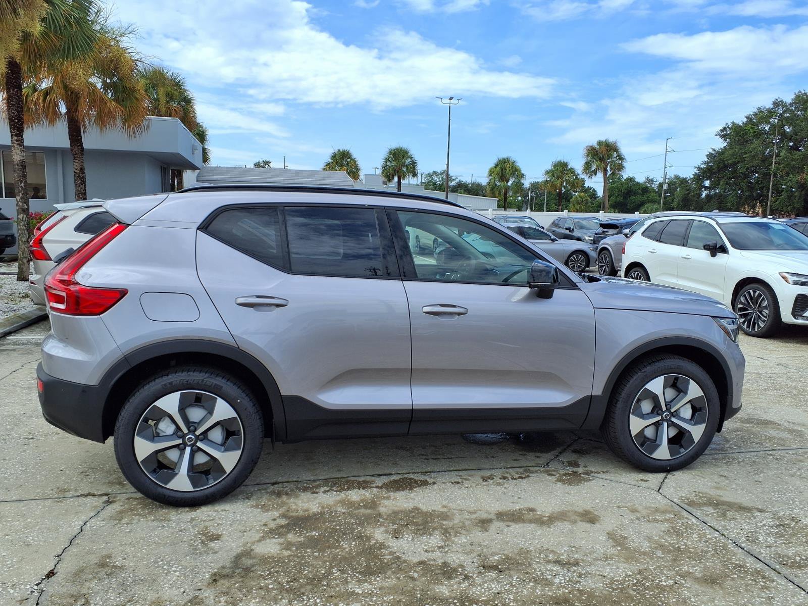 New 2026 Volvo XC40 B5 Plus w/ Protection Package Premier AWD/4WD image 8