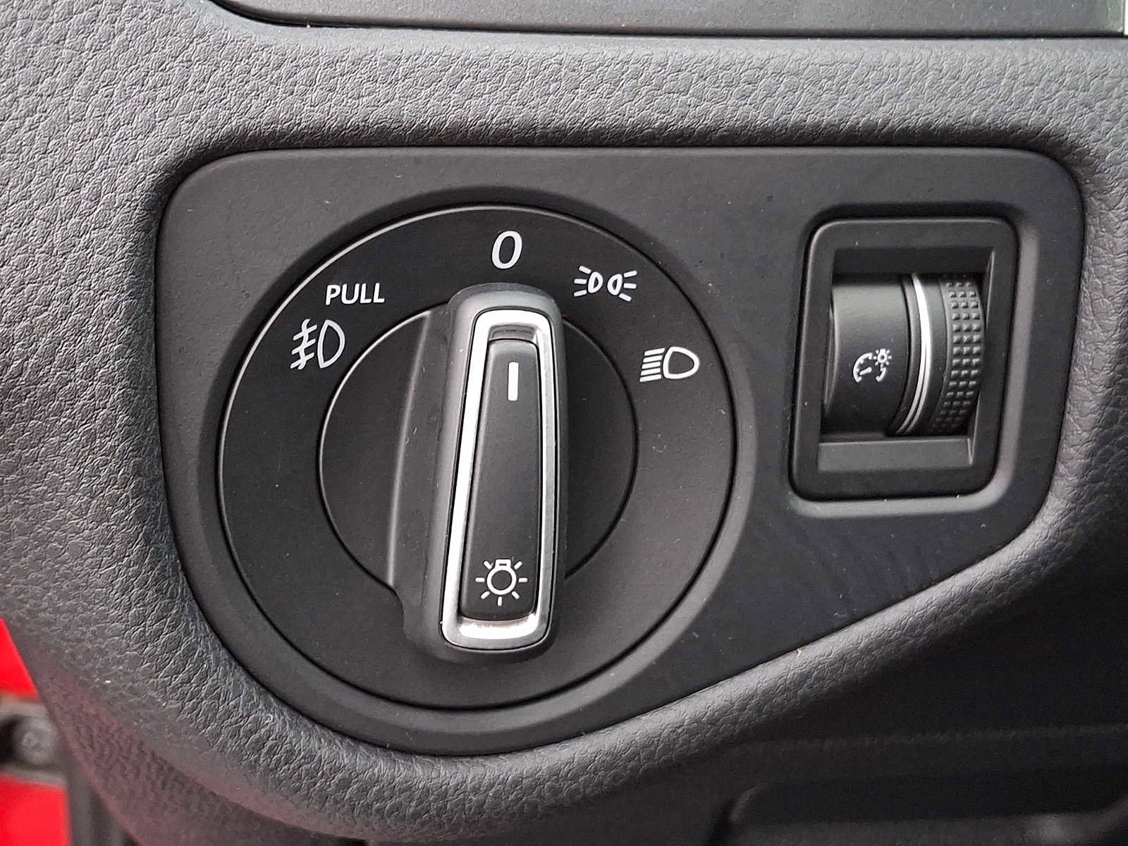 Used 2017 Volkswagen Golf Alltrack S image 22